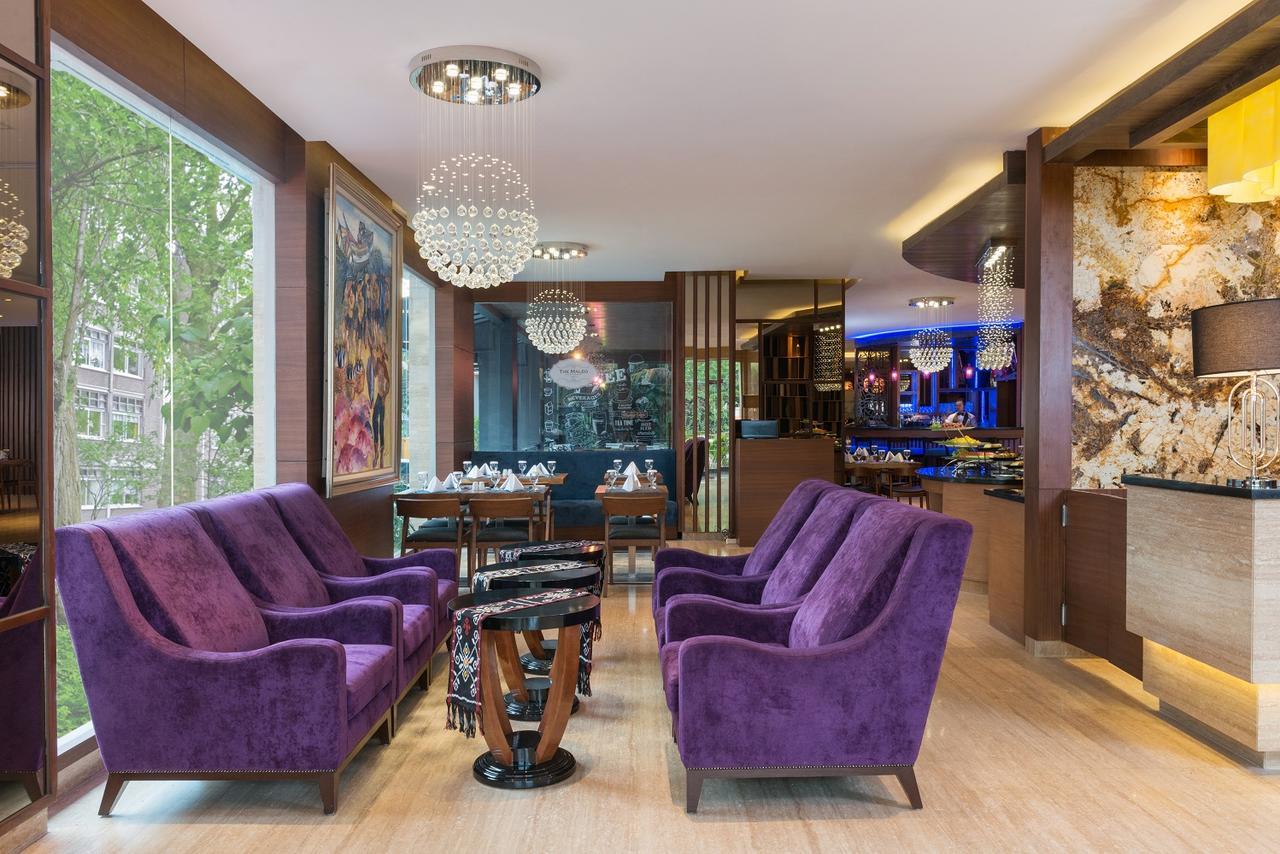 Sotis Residence Pejompongan Jakarta Buitenkant foto