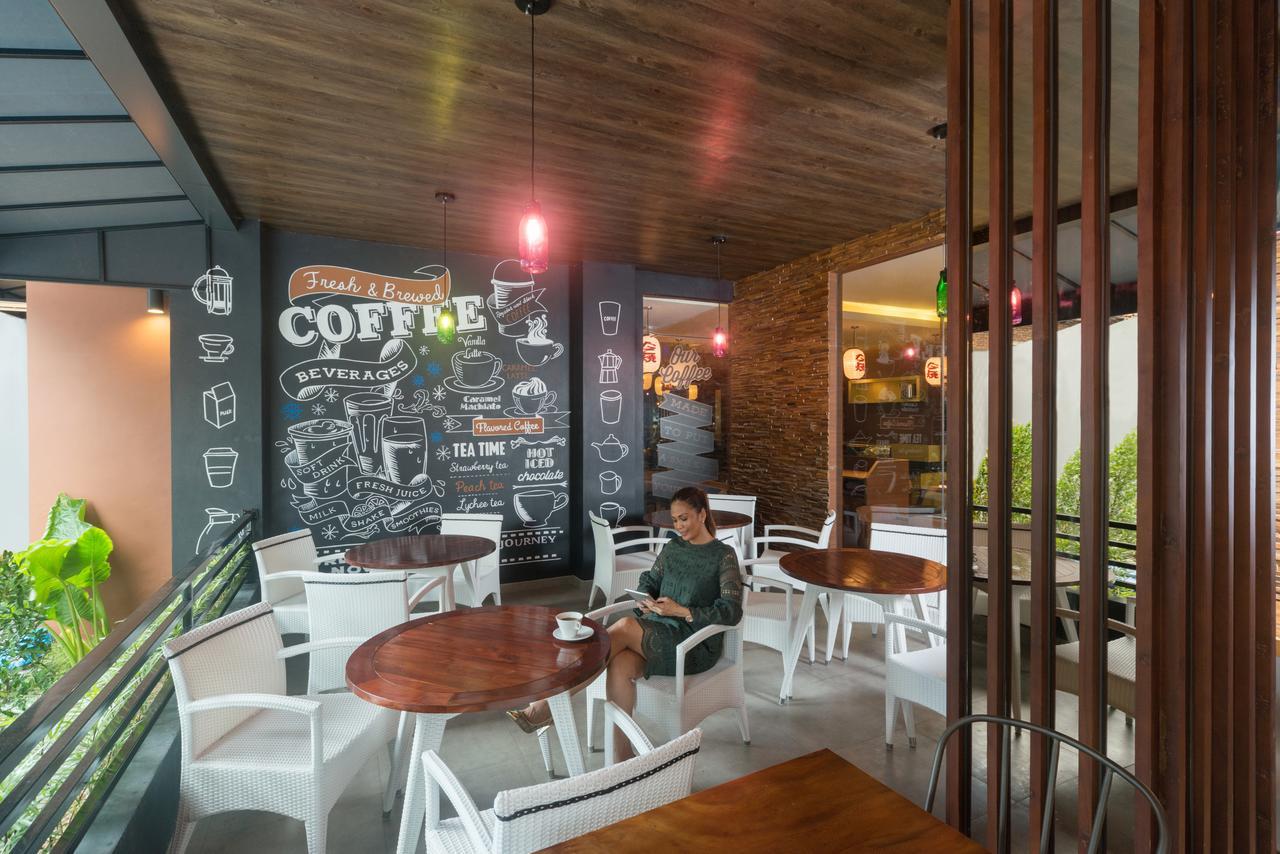 Sotis Residence Pejompongan Jakarta Buitenkant foto